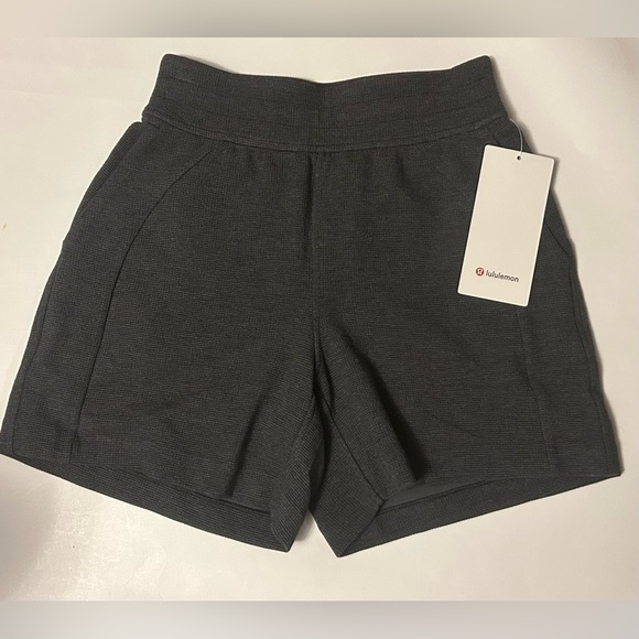 NWT Lululemon Scuba High-Rise Short 5"*Waffle - Picture 8 of 8